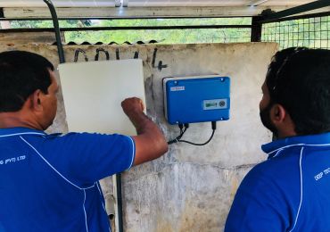 Como fazer a manutenção de um inversor de bomba solar