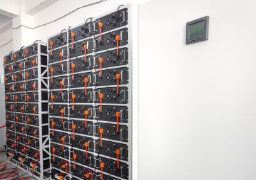 No primeiro semestre do ano, a produção das indústrias fotovoltaica e de baterias de lítio do meu país aumentou rapidamente