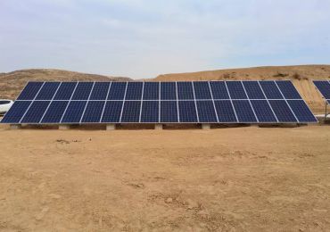 Sistema de bombeamento solar de 9,2 kW no Condado de Shenmu, Cidade de Yulin, Província de Shaanxi
