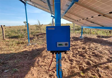 Sistema de bombeamento solar de 3,7 kW no Brasil